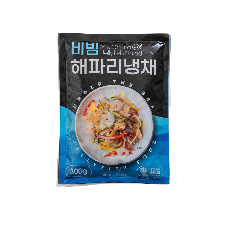 mix chilled jellyfish salad